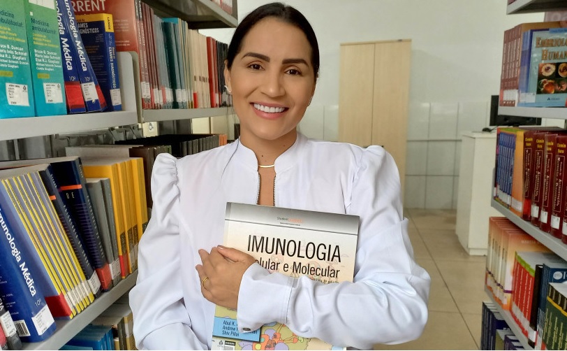 Lilian Natália é pesquisadora e professora na Unitins e estuda a ocorrência do vírus causador da pandemia, nas comunidades quilombolas. (Fotos: divulgação)