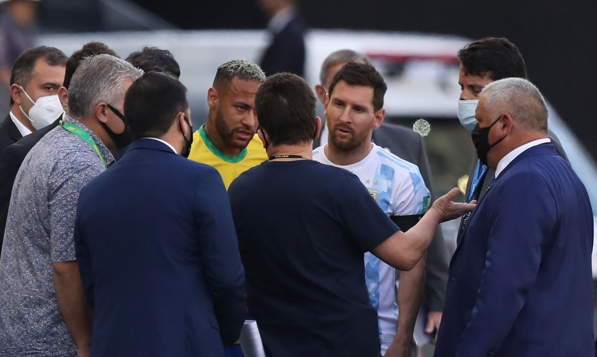 Fifa indefere recurso e reagendará duelo suspenso Brasil x Argentina. (Foto: divulgação)
