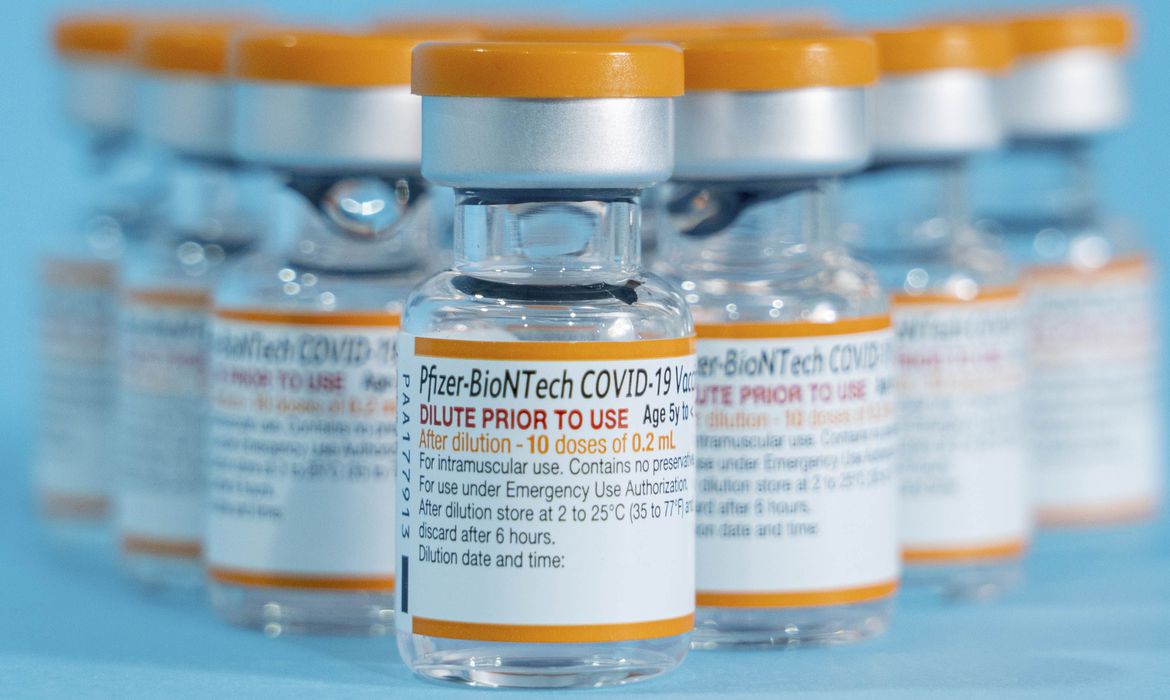 Pfizer: 3 doses contra covid-19 têm boa resposta em menores de 5 anos. (Foto: divulgação)