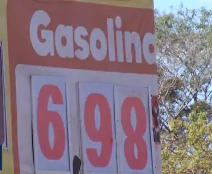 Gasolina ficou abaixo de R$ 7 nesta quarta-feira (29) - Foto: TV Anhanguera/ Reprodução
