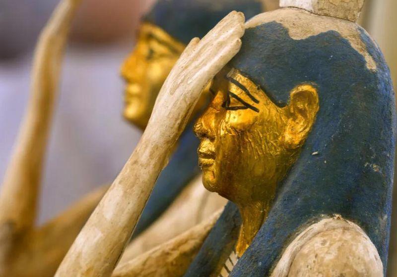 O local onde sarcófagos e estátuas foram descobertos no Egito é conhecido pela famosa pirâmide escalonada do faraó Djoser - Foto: Divulgação