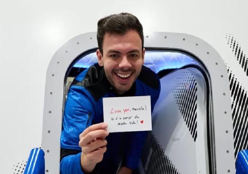 Aos 28 anos Victor Hespanha se tornou o primeiro turista espacial do Brasil a viajar na nave da Blue Origin, neste fim de semana - Foto: Felix Kunze / Blue Origin