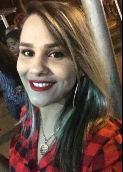 Ana Paula foi morta com golpes de faca - Foto: Divulgação/rede social