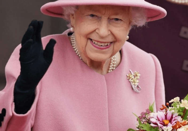 A rainha Elizabeth II era conhecida pela simpatia e carinho com as pessoas - Foto: reprodução