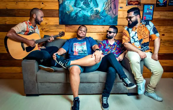 Festival inédito de música autoral reúne três bandas no palco do Bar Cerrado Cervejaria em Goiânia